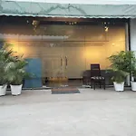 Hotel 21 Milestone Nh8 By Farmhouse Inn Near Igi Airport Delhi