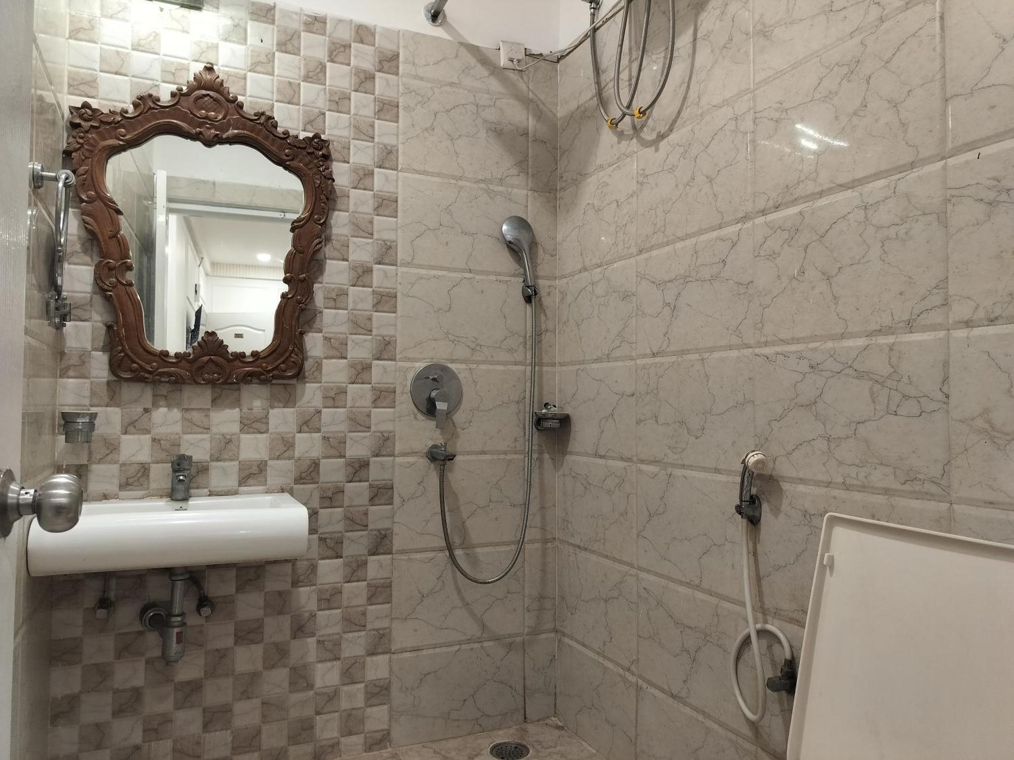 Guest house 21 Milestone Nh8 By Near Igi Airport Delhi New Delhi