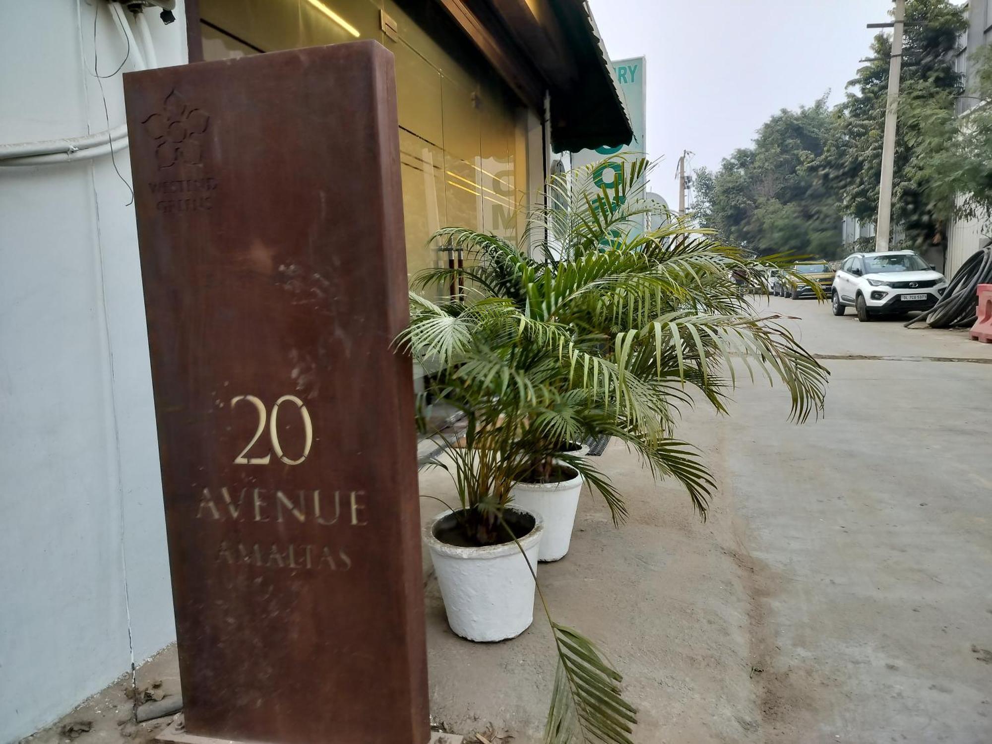 21 Milestone Nh8 By Near Igi Airport Delhi *