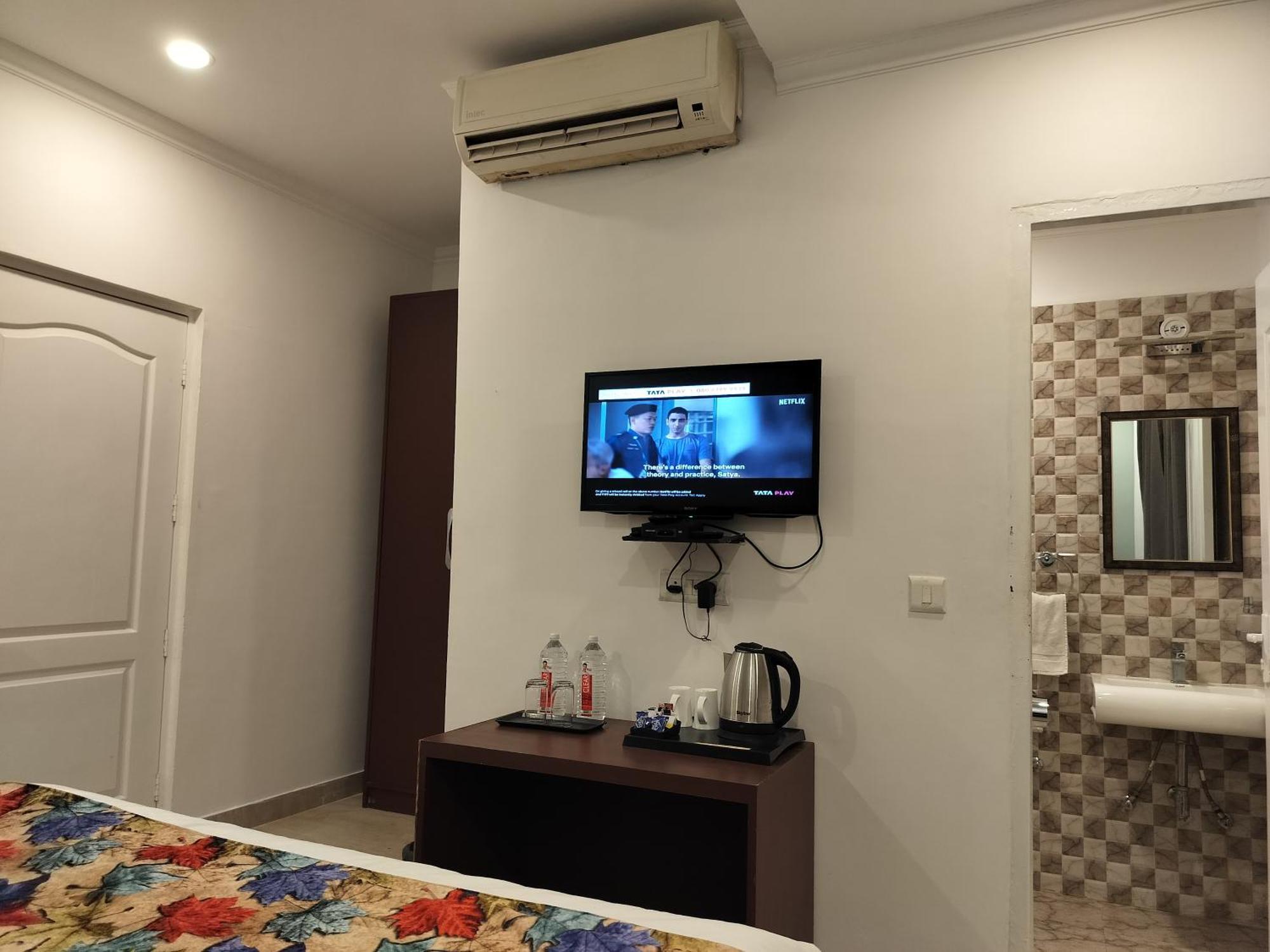 Guest house 21 Milestone Nh8 By Near Igi Airport Delhi *