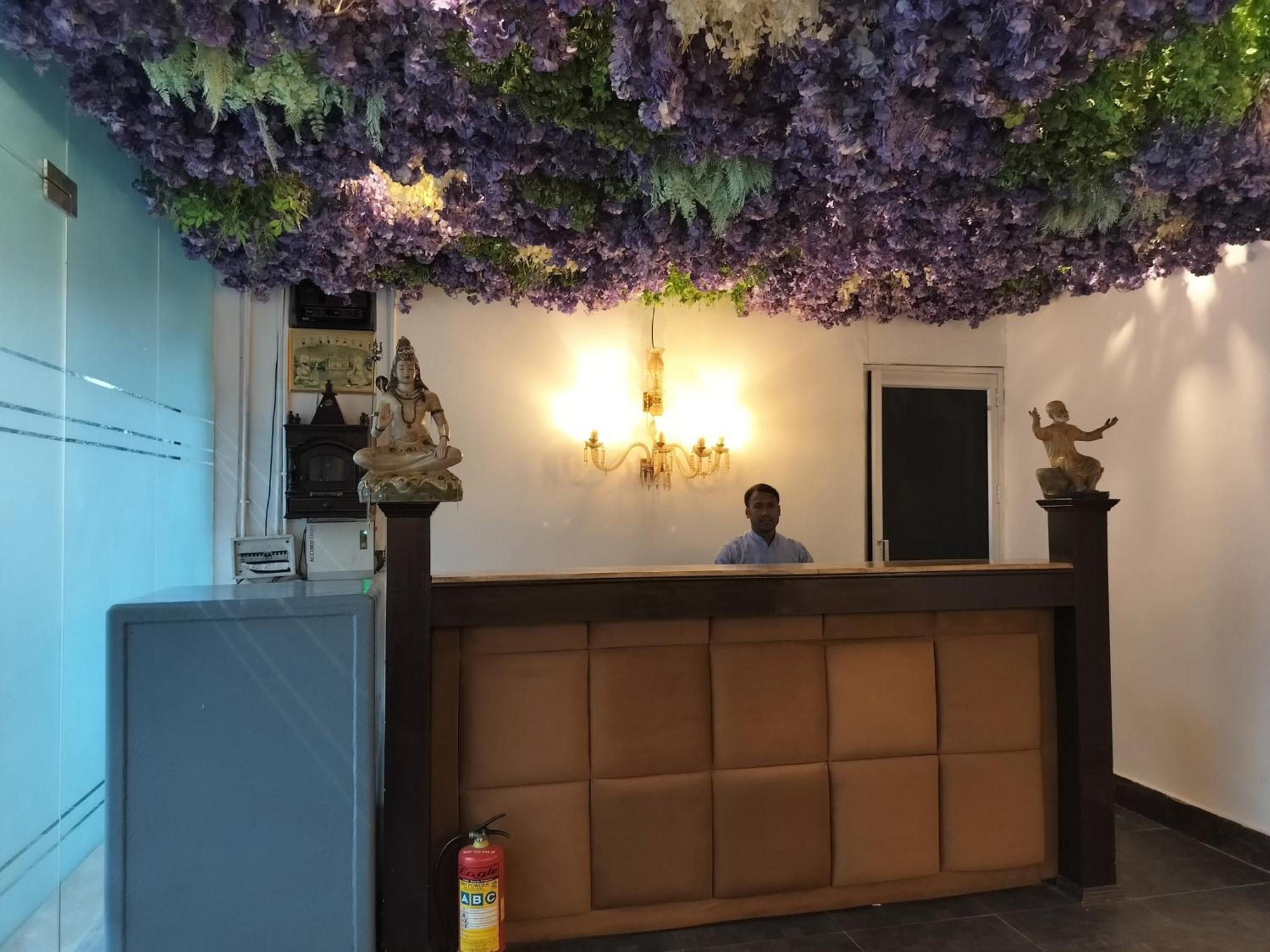 Guest house 21 Milestone Nh8 By Near Igi Airport Delhi *