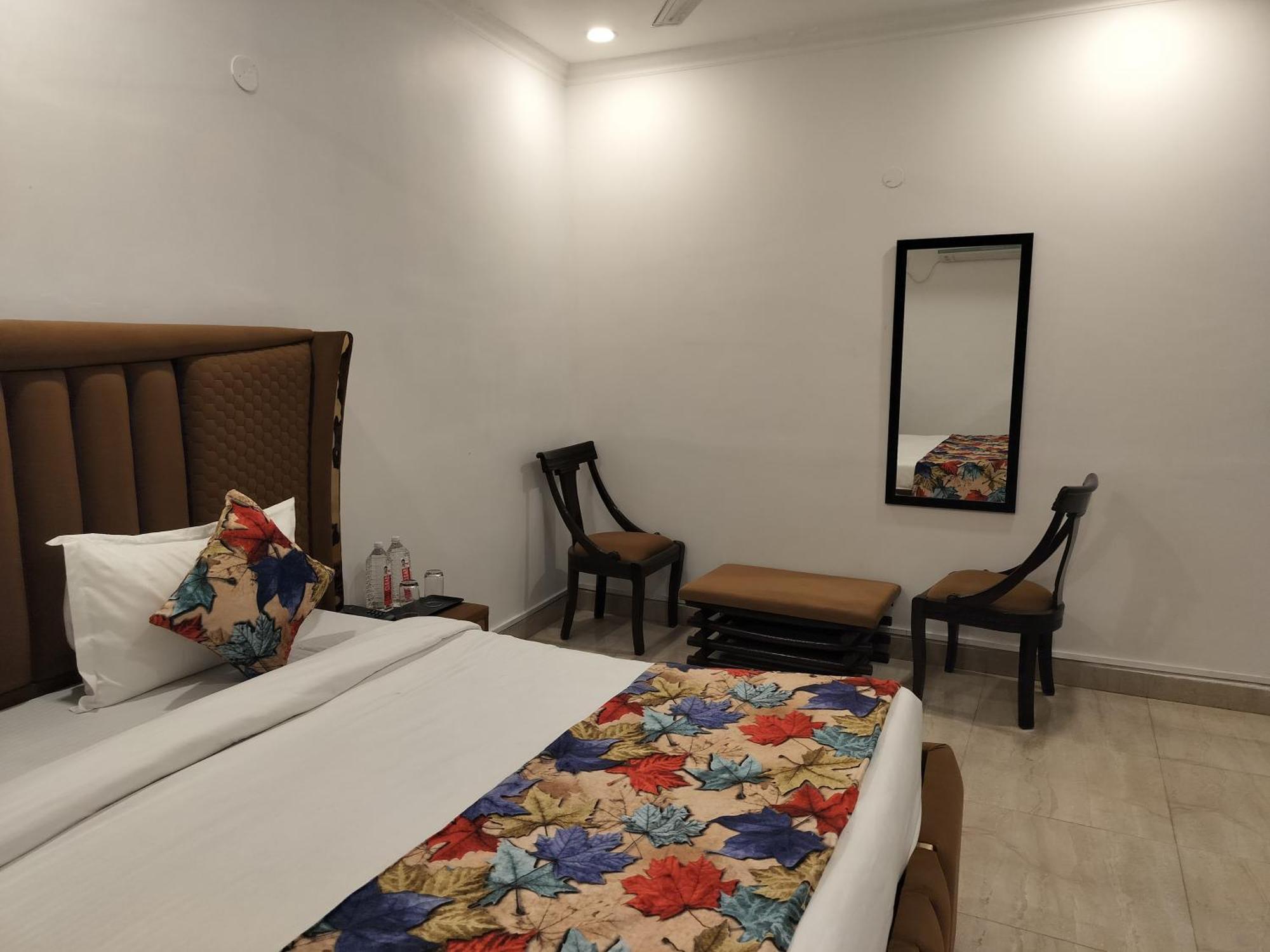 21 Milestone Nh8 By Near Igi Airport Delhi Guest house *