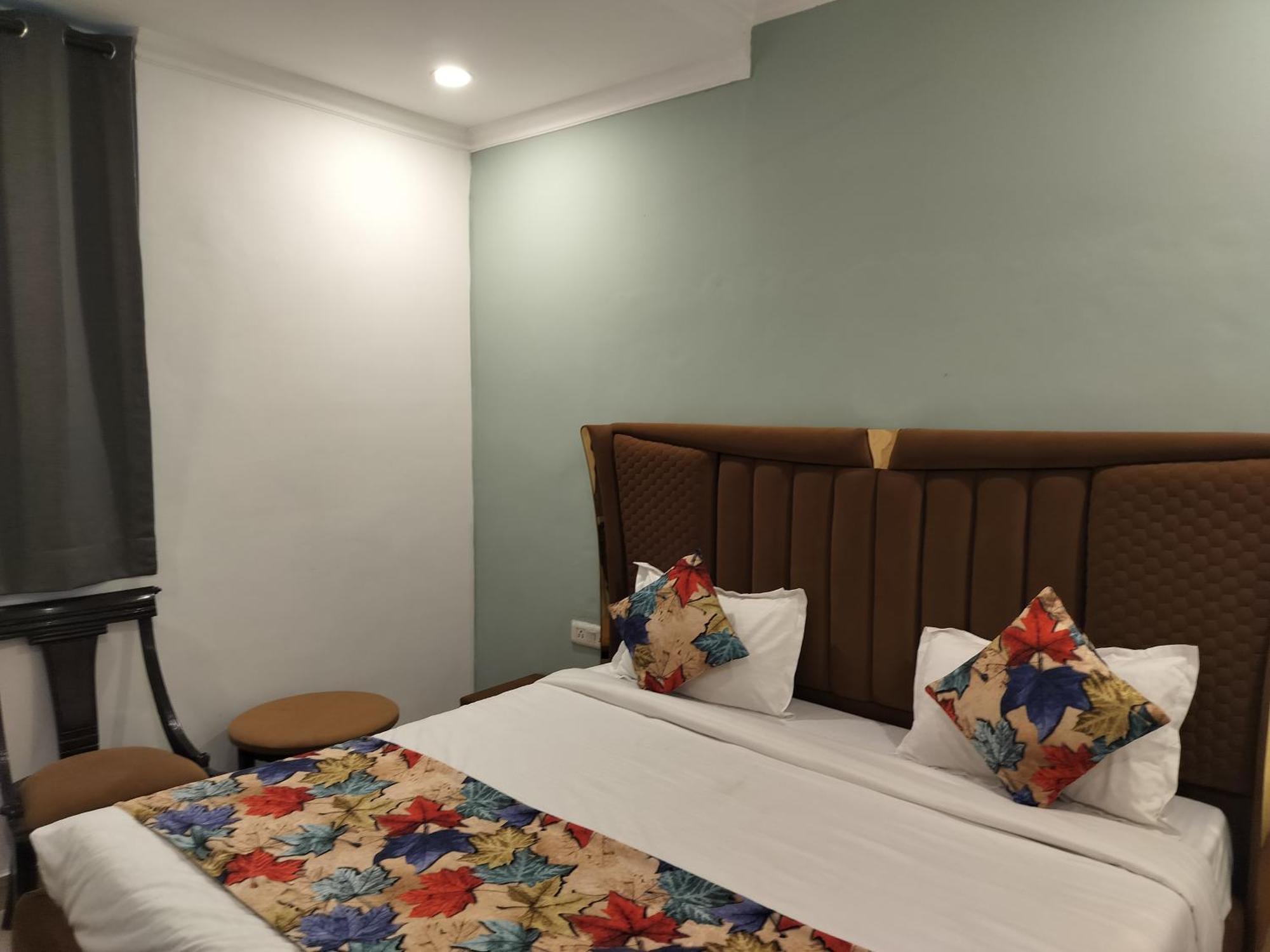 21 Milestone Nh8 By Near Igi Airport Delhi Guest house